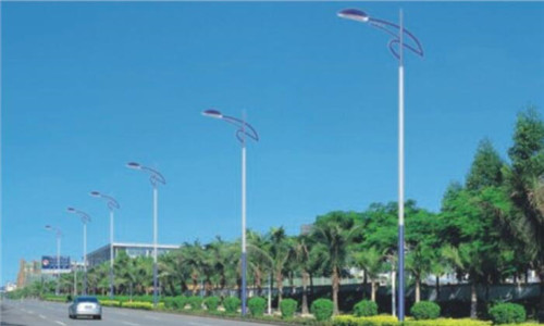 郑州路灯杆厂家告诉大家太阳能路灯的设计原则